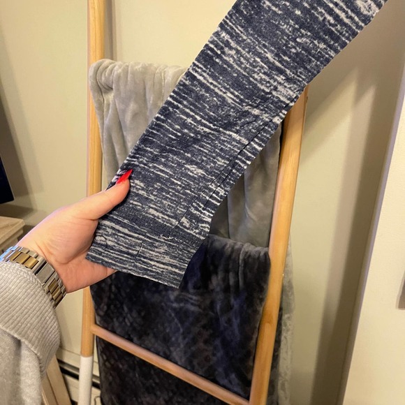 Majestic Fan Fashion New England Patriots Burnout Raglan Sleeve Top Size Large - Picture 6 of 8